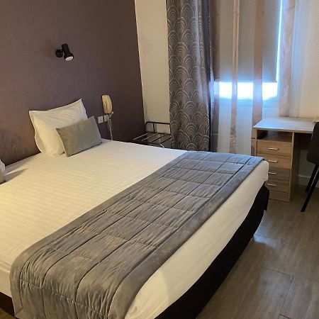 Location Chambres Hotel Joly Dun-le-Palestel Exterior foto